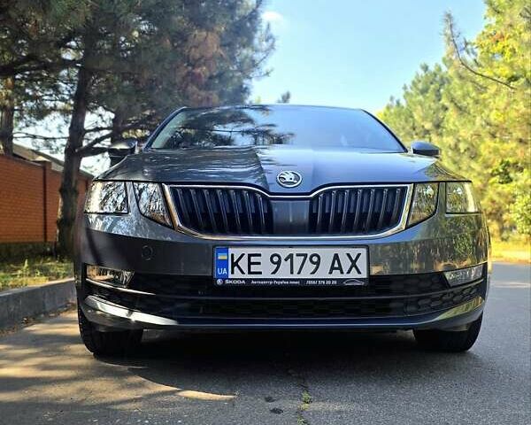 Серый Шкода Октавия, объемом двигателя 1.4 л и пробегом 118 тыс. км за 15999 $, фото 3 на Automoto.ua