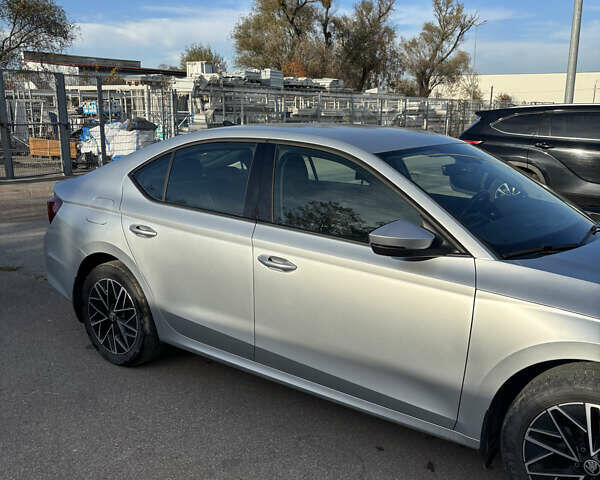 Серый Шкода Октавия, объемом двигателя 1.5 л и пробегом 34 тыс. км за 21000 $, фото 2 на Automoto.ua