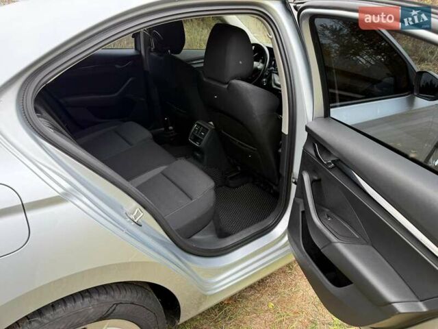 Шкода Октавія 2020 у Харкові на Automoto.ua Сірий Шкода Октавія, об'ємом двигуна 1.5 л та пробігом 210 тис. км за 17000 $, фото 9 на Automoto.ua