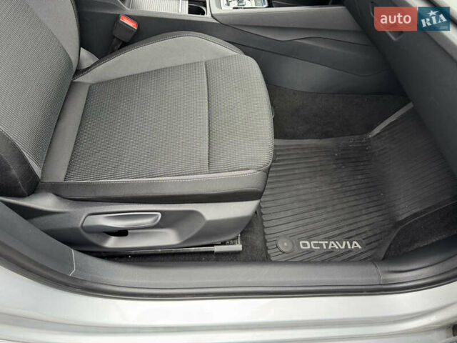 Серый Шкода Октавия, объемом двигателя 1.4 л и пробегом 28 тыс. км за 22200 $, фото 35 на Automoto.ua