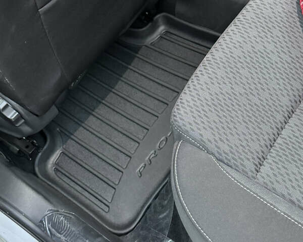 Сірий Шкода Октавія, об'ємом двигуна 2 л та пробігом 25 тис. км за 30000 $, фото 6 на Automoto.ua