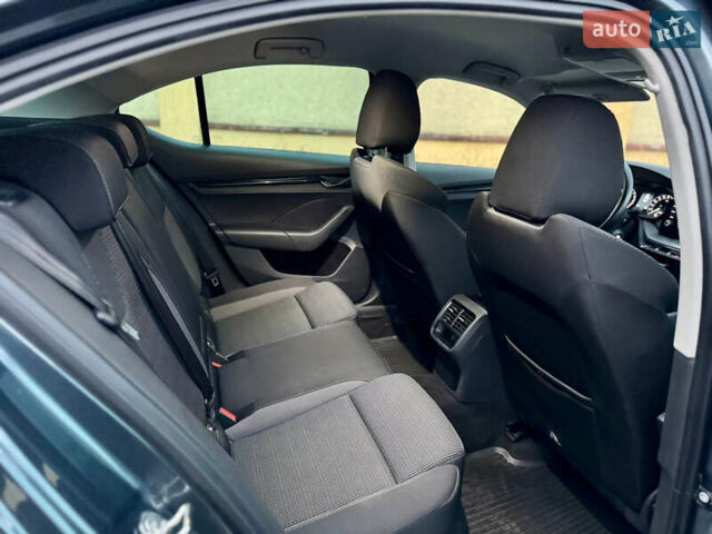 Сірий Шкода Октавія, об'ємом двигуна 2 л та пробігом 165 тис. км за 18999 $, фото 16 на Automoto.ua
