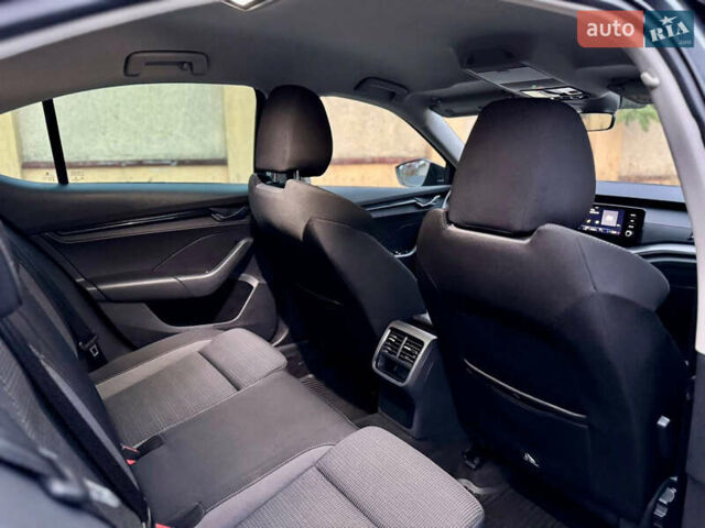 Сірий Шкода Октавія, об'ємом двигуна 2 л та пробігом 165 тис. км за 18999 $, фото 17 на Automoto.ua