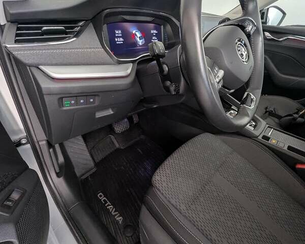 Серый Шкода Октавия, объемом двигателя 1.4 л и пробегом 27 тыс. км за 25900 $, фото 6 на Automoto.ua