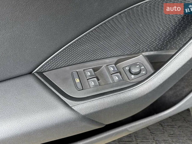 Сірий Шкода Октавія, об'ємом двигуна 2 л та пробігом 165 тис. км за 18999 $, фото 27 на Automoto.ua