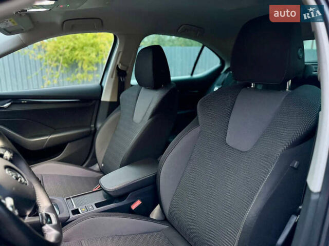 Сірий Шкода Октавія, об'ємом двигуна 2 л та пробігом 165 тис. км за 18999 $, фото 15 на Automoto.ua