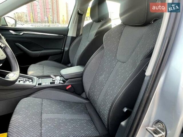 Серый Шкода Октавия, объемом двигателя 1.97 л и пробегом 19 тыс. км за 28999 $, фото 31 на Automoto.ua