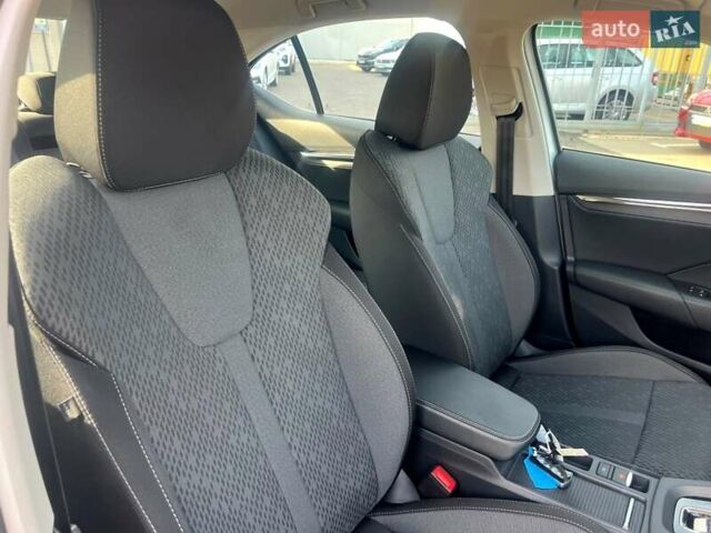 Серый Шкода Октавия, объемом двигателя 1.97 л и пробегом 19 тыс. км за 28999 $, фото 25 на Automoto.ua