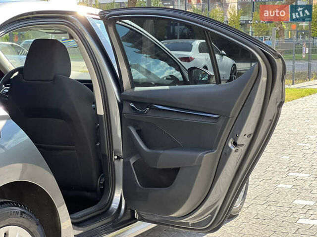 Серый Шкода Октавия, объемом двигателя 1.4 л и пробегом 136 тыс. км за 21900 $, фото 25 на Automoto.ua