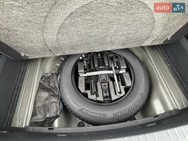 Серый Шкода Октавия, объемом двигателя 1.4 л и пробегом 22 тыс. км за 27500 $, фото 30 на Automoto.ua