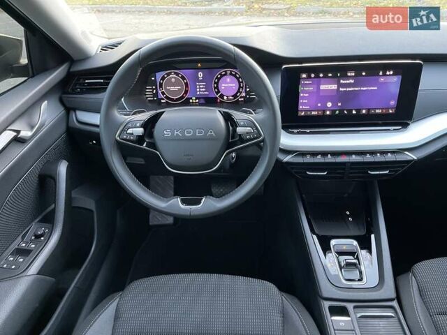 Шкода Октавия 2025 в Киеве на Automoto.ua Серый Шкода Октавия, объемом двигателя 1.4 л и пробегом 7 тыс. км за 28500 $, фото 46 на Automoto.ua