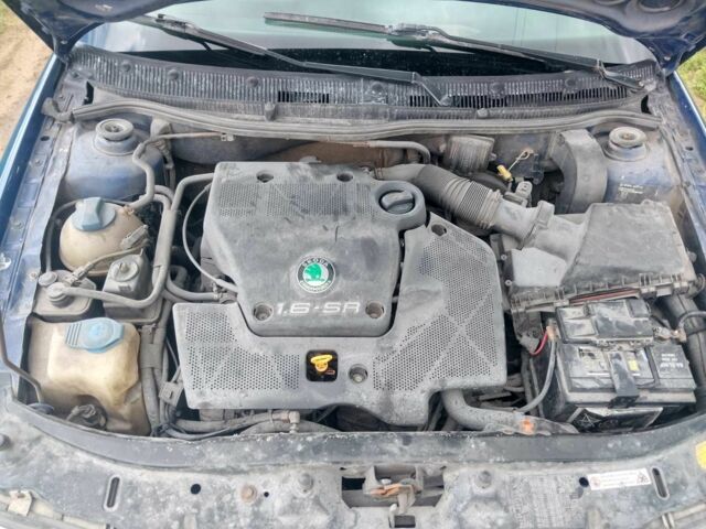 Синий Шкода Октавия, объемом двигателя 1.6 л и пробегом 270 тыс. км за 3700 $, фото 4 на Automoto.ua