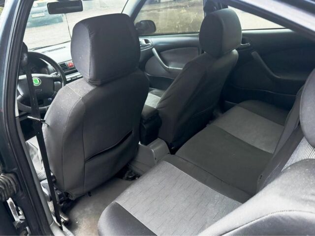 Синий Шкода Октавия, объемом двигателя 0 л и пробегом 300 тыс. км за 1776 $, фото 6 на Automoto.ua