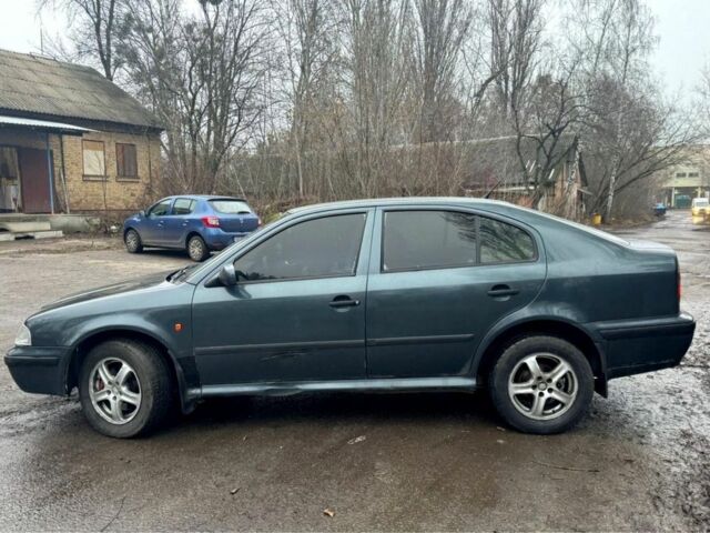 Синий Шкода Октавия, объемом двигателя 0 л и пробегом 300 тыс. км за 1776 $, фото 3 на Automoto.ua