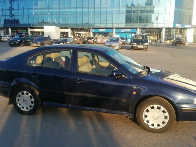 Синий Шкода Октавия, объемом двигателя 1.9 л и пробегом 280 тыс. км за 3600 $, фото 3 на Automoto.ua