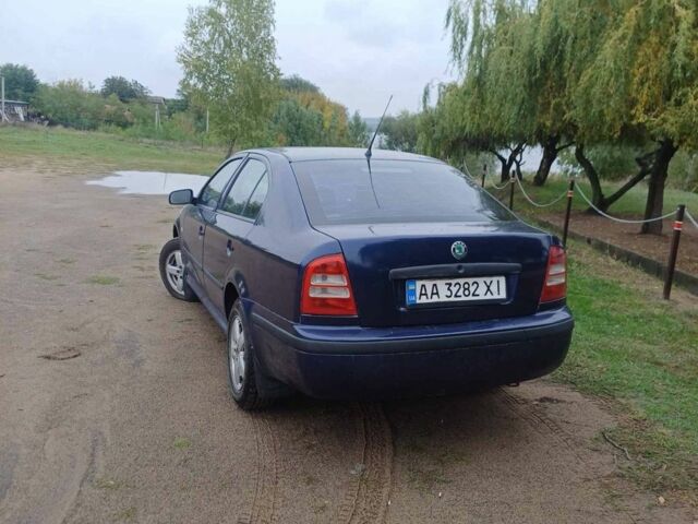 Синій Шкода Октавія, об'ємом двигуна 1.6 л та пробігом 485 тис. км за 3250 $, фото 2 на Automoto.ua