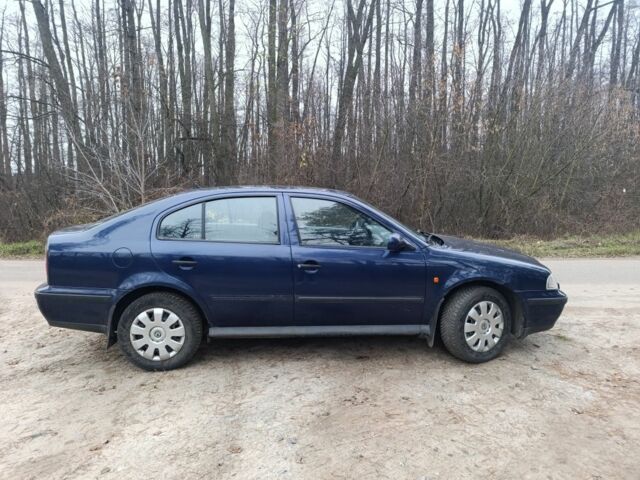 Синий Шкода Октавия, объемом двигателя 1.9 л и пробегом 333 тыс. км за 1900 $, фото 5 на Automoto.ua