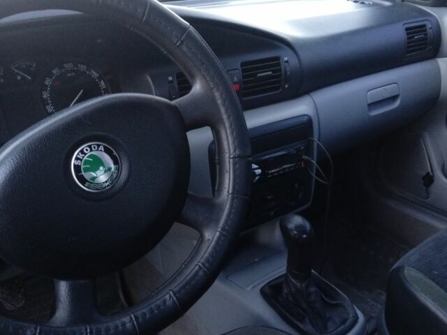 Синій Шкода Октавія, об'ємом двигуна 1.6 л та пробігом 400 тис. км за 3750 $, фото 18 на Automoto.ua