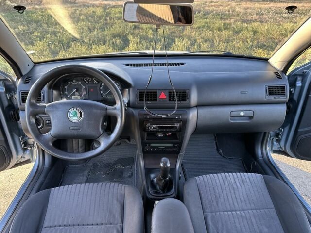 Синий Шкода Октавия, объемом двигателя 2 л и пробегом 260 тыс. км за 4400 $, фото 12 на Automoto.ua