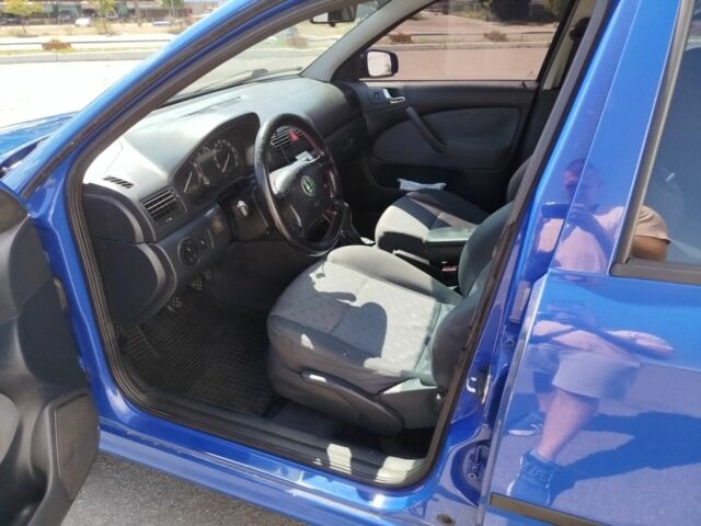 Синій Шкода Октавія, об'ємом двигуна 1.6 л та пробігом 350 тис. км за 4000 $, фото 9 на Automoto.ua