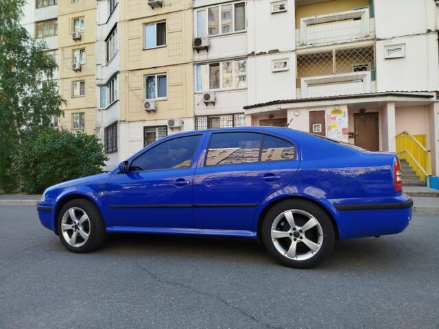 Синій Шкода Октавія, об'ємом двигуна 1.6 л та пробігом 350 тис. км за 4000 $, фото 4 на Automoto.ua