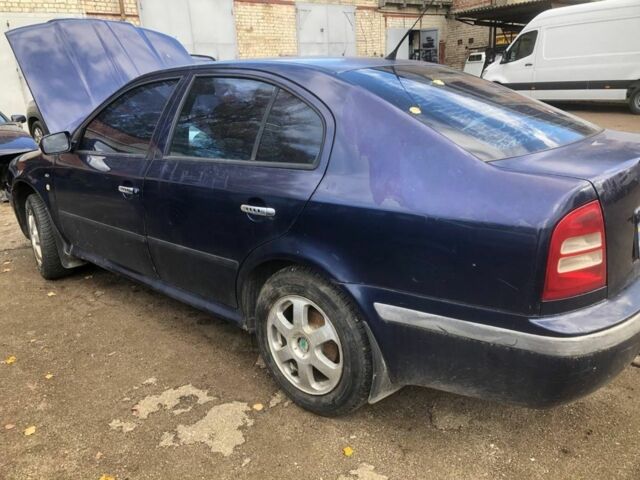 Синий Шкода Октавия, объемом двигателя 0 л и пробегом 400 тыс. км за 1900 $, фото 2 на Automoto.ua