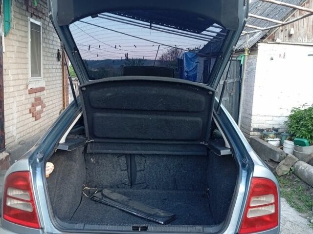 Синий Шкода Октавия, объемом двигателя 0 л и пробегом 340 тыс. км за 4200 $, фото 3 на Automoto.ua