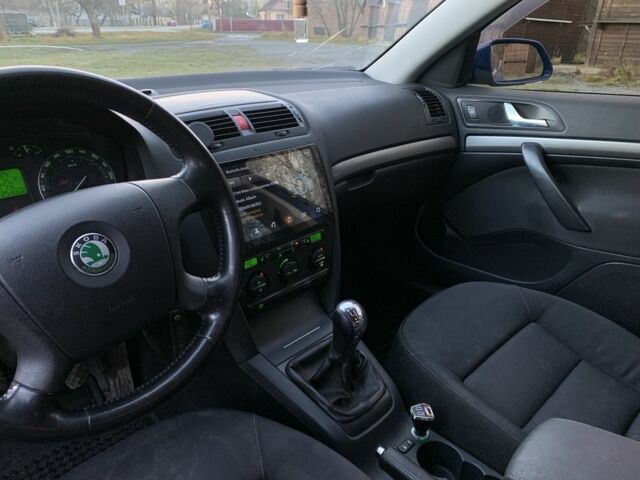 Синій Шкода Октавія, об'ємом двигуна 1.6 л та пробігом 240 тис. км за 3950 $, фото 11 на Automoto.ua