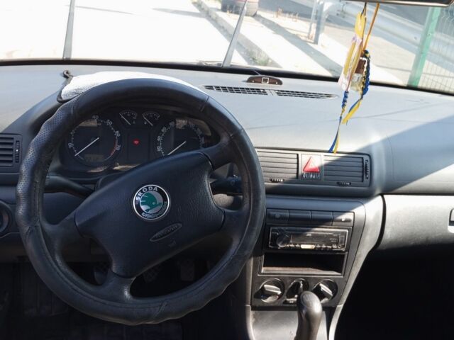 Синий Шкода Октавия, объемом двигателя 1.6 л и пробегом 313 тыс. км за 3800 $, фото 7 на Automoto.ua