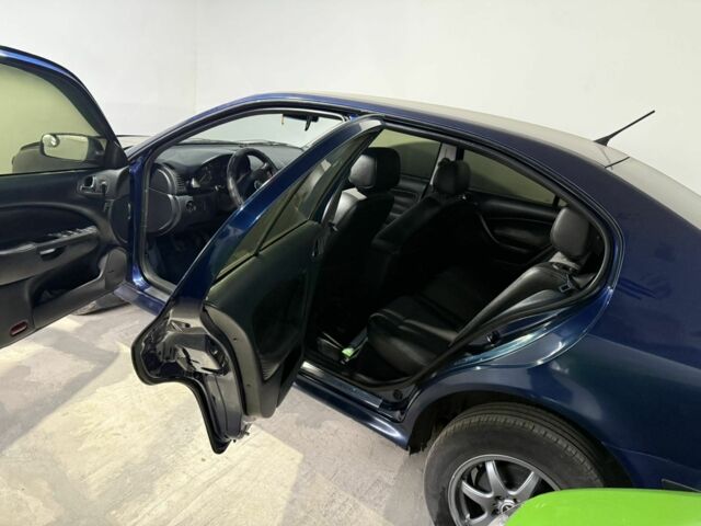 Синий Шкода Октавия, объемом двигателя 1.6 л и пробегом 308 тыс. км за 4300 $, фото 6 на Automoto.ua