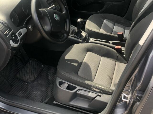 Синій Шкода Октавія, об'ємом двигуна 1.6 л та пробігом 150 тис. км за 5800 $, фото 9 на Automoto.ua