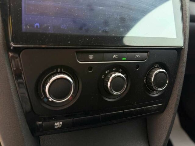 Синій Шкода Октавія, об'ємом двигуна 1.6 л та пробігом 253 тис. км за 8500 $, фото 18 на Automoto.ua