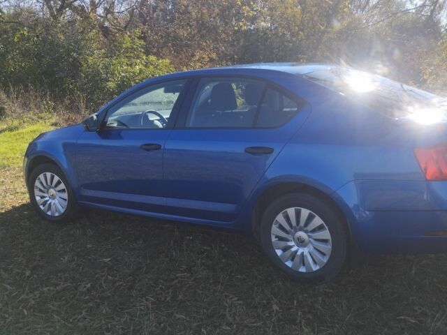 Шкода Октавія 2017 у Ирпене на Automoto.ua Синій Шкода Октавія, об'ємом двигуна 1.4 л та пробігом 57 тис. км за 345 $, фото 1 на Automoto.ua