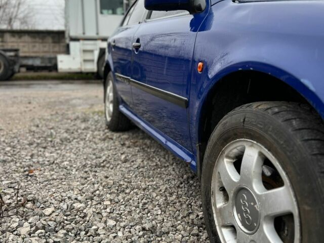 Синий Шкода Октавия, объемом двигателя 2 л и пробегом 300 тыс. км за 1800 $, фото 1 на Automoto.ua