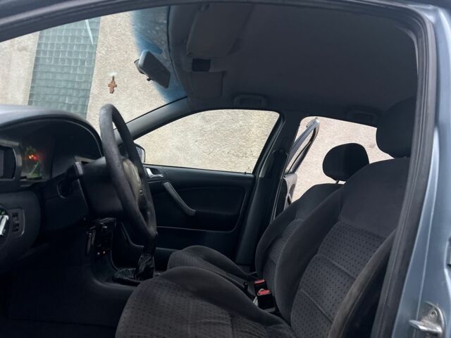 Синий Шкода Октавия, объемом двигателя 1.9 л и пробегом 350 тыс. км за 1350 $, фото 7 на Automoto.ua