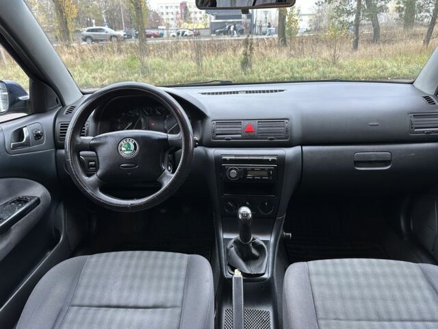 Синий Шкода Октавия, объемом двигателя 1.6 л и пробегом 252 тыс. км за 2200 $, фото 11 на Automoto.ua