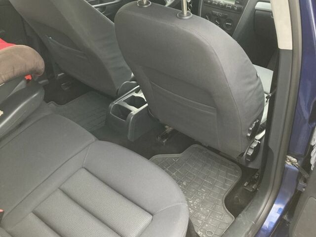 Синий Шкода Октавия, объемом двигателя 1.6 л и пробегом 330 тыс. км за 4300 $, фото 9 на Automoto.ua