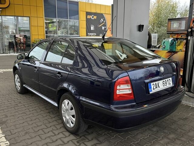 Синий Шкода Октавия, объемом двигателя 1.6 л и пробегом 252 тыс. км за 2300 $, фото 6 на Automoto.ua