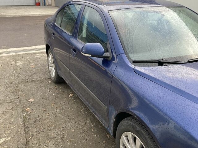 Синий Шкода Октавия, объемом двигателя 1.6 л и пробегом 330 тыс. км за 4300 $, фото 2 на Automoto.ua