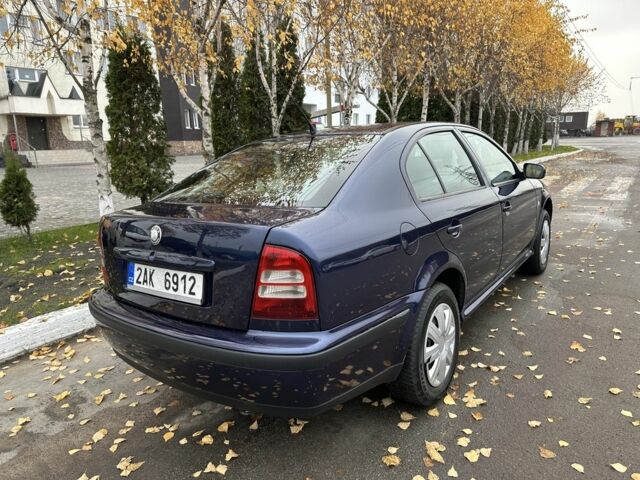 Синий Шкода Октавия, объемом двигателя 1.6 л и пробегом 252 тыс. км за 2300 $, фото 2 на Automoto.ua