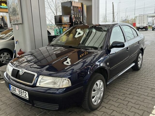 Синий Шкода Октавия, объемом двигателя 1.6 л и пробегом 252 тыс. км за 2300 $, фото 5 на Automoto.ua