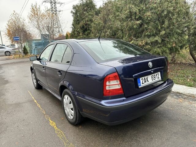Синий Шкода Октавия, объемом двигателя 1.6 л и пробегом 252 тыс. км за 2200 $, фото 2 на Automoto.ua