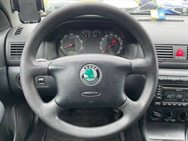 Синий Шкода Октавия, объемом двигателя 1.6 л и пробегом 289 тыс. км за 4990 $, фото 13 на Automoto.ua