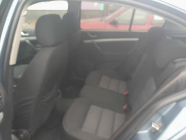 Синий Шкода Октавия, объемом двигателя 1.6 л и пробегом 268 тыс. км за 4100 $, фото 6 на Automoto.ua