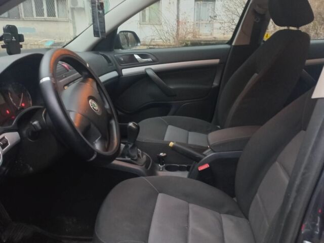 Синий Шкода Октавия, объемом двигателя 2 л и пробегом 273 тыс. км за 3800 $, фото 6 на Automoto.ua