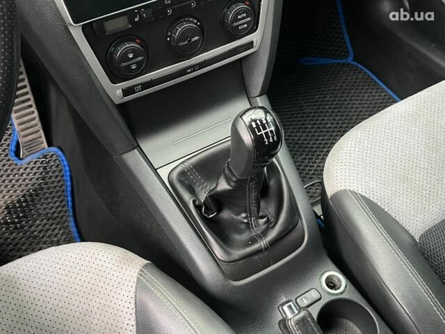 Синій Шкода Октавія, об'ємом двигуна 2 л та пробігом 342 тис. км за 7290 $, фото 22 на Automoto.ua