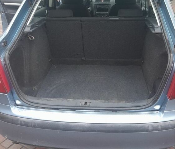 Синий Шкода Октавия, объемом двигателя 1.6 л и пробегом 268 тыс. км за 4100 $, фото 4 на Automoto.ua