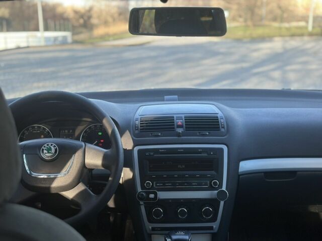 Синий Шкода Октавия, объемом двигателя 1.6 л и пробегом 355 тыс. км за 7000 $, фото 16 на Automoto.ua