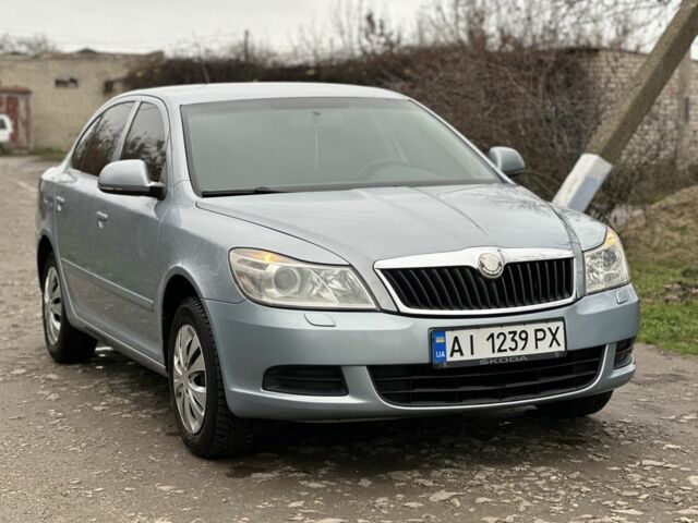 Синий Шкода Октавия, объемом двигателя 1.6 л и пробегом 254 тыс. км за 7200 $, фото 1 на Automoto.ua