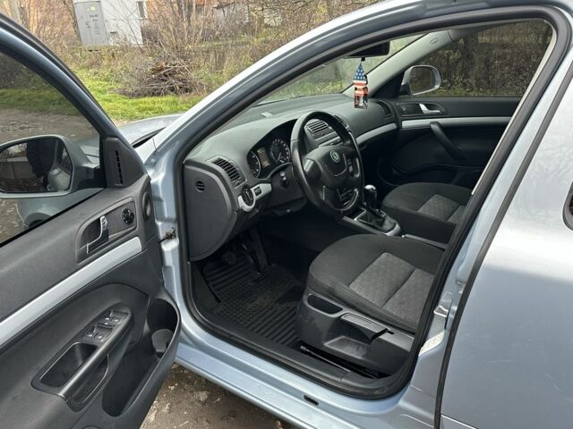 Синий Шкода Октавия, объемом двигателя 1.6 л и пробегом 254 тыс. км за 7200 $, фото 6 на Automoto.ua